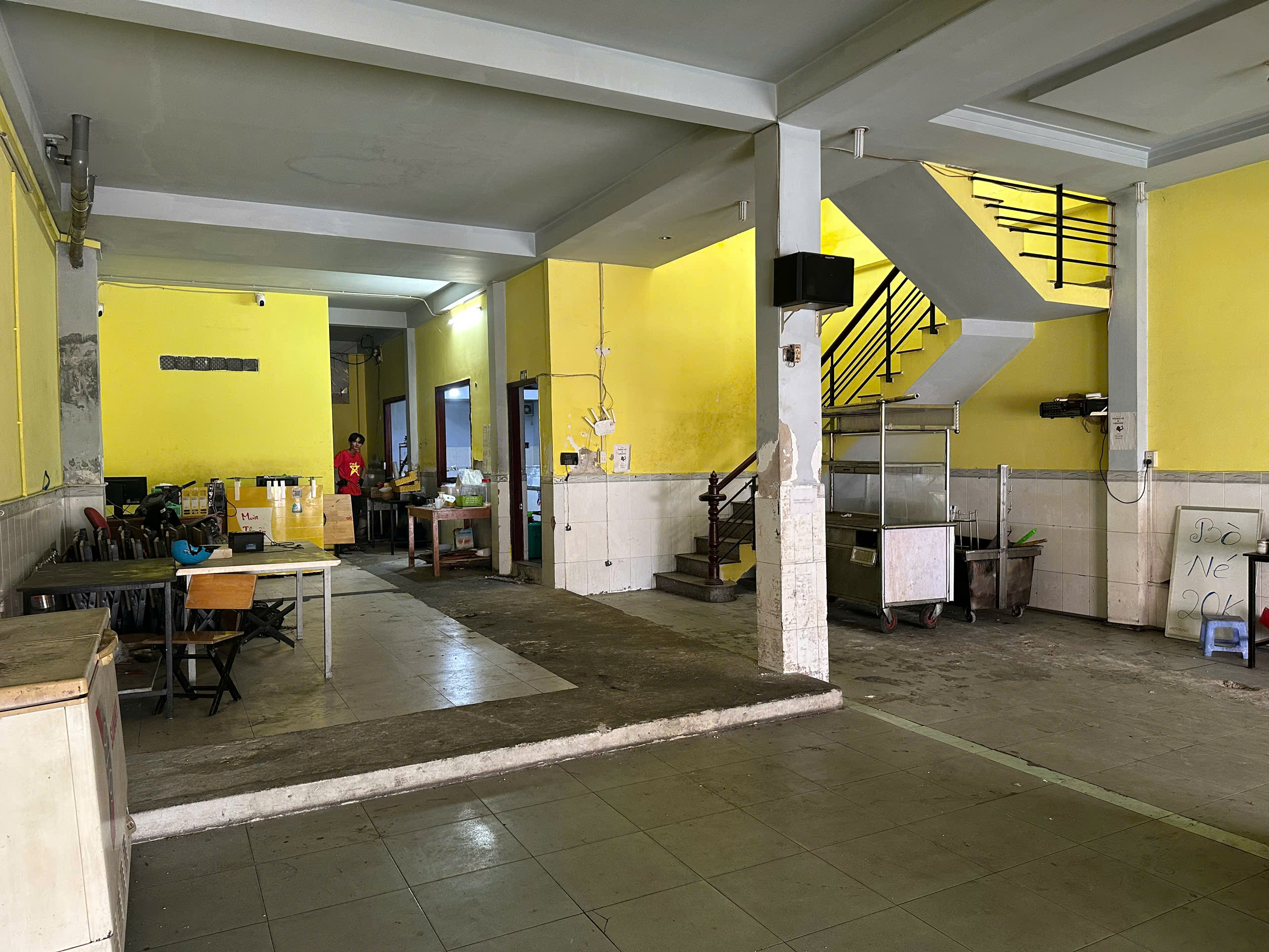 Cho thuê nhà mặt tiền CHỢ Tân Hương 240m², 2Lầu - NGANG 8M - Ảnh 1